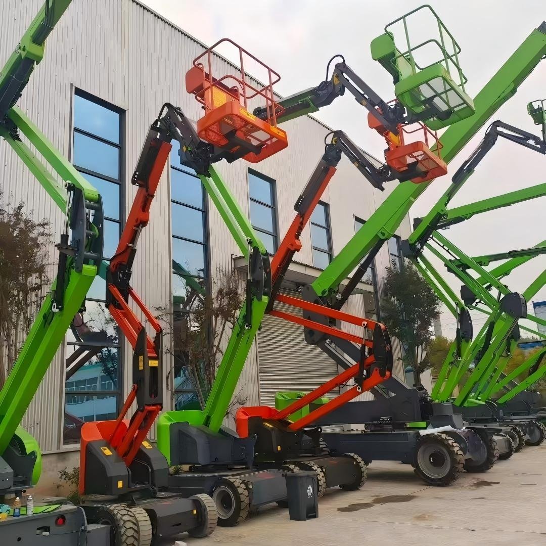 What Are Two Types of Boom Lifts? Articulating vs Telescopic Boom Lift